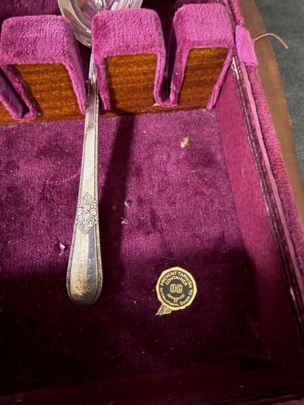 Antique Roger’s Brothers Stainless Steel Silverware Flatware Set In Wooden Case - Picture 5 of 9